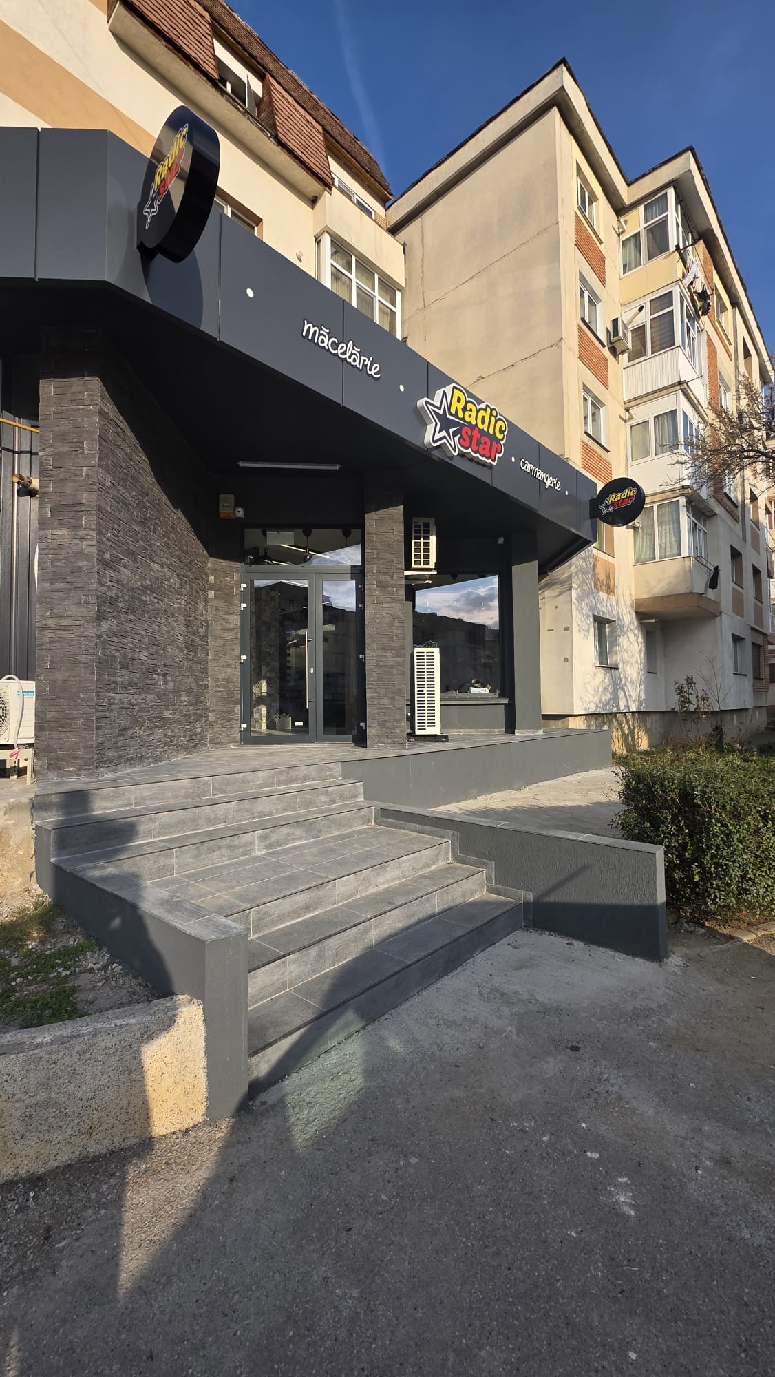 Magazin RadicStar Bulevardul Dacia nr. 3 – Carne proaspătă și produse tradiționale